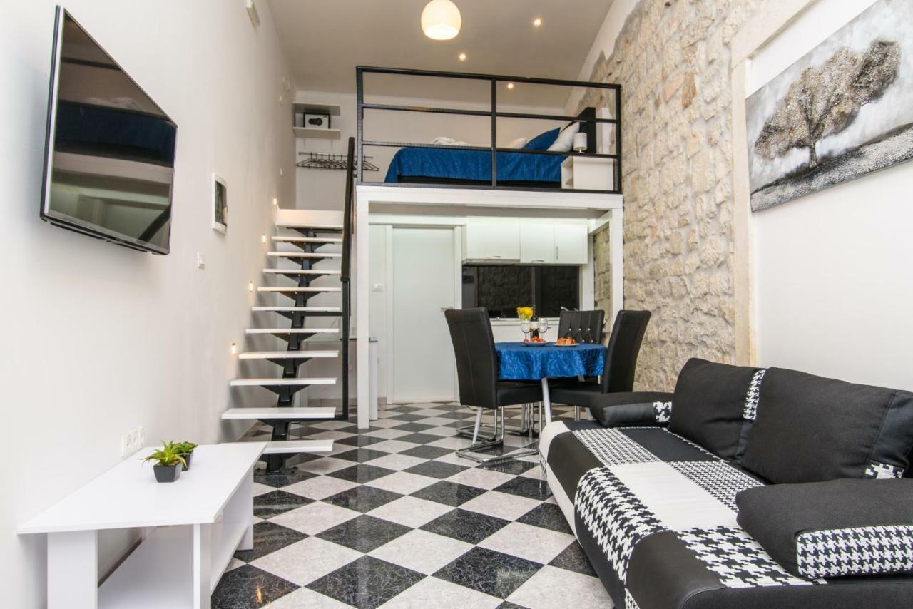 Studio Apartman Rea Apartment Trogir Exterior photo